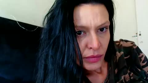 Snapshot of camren777 chatting on March 21, 9:36 am Camren online show from March 21, 9:36 am