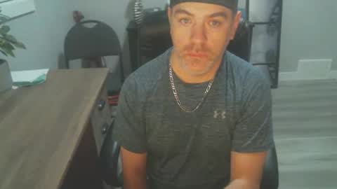 CanadianBacon6969 online show from December 21, 8:43 am