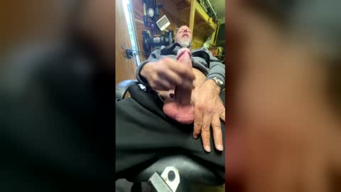 Snapshot of canadianchris1007 chatting on March 28, 12:21 am Chris online show from March 28, 12:21 am