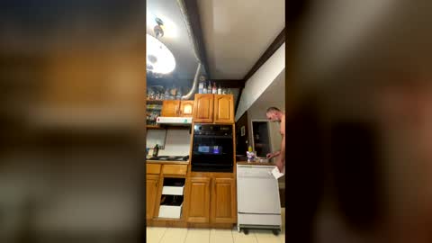 Snapshot of canadianchris1007 chatting on March 28, 2:16 pm Chris online show from March 28, 2:16 pm