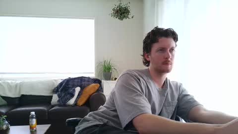 Snapshot of canadianstud18 chatting on March 3, 6:33 pm Devon online show from March 3, 6:33 pm