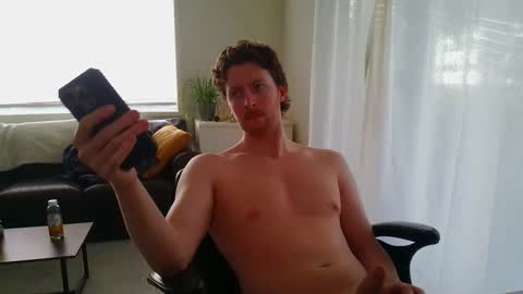 Snapshot of canadianstud18 chatting on March 5, 12:49 am Devon online show from March 5, 12:49 am