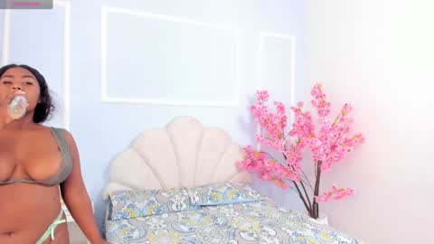 Snapshot of candaceowens chatting on January 29, 3:44 am candaceowens online show from January 29, 3:44 am