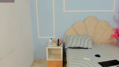 Snapshot of candaceowens chatting on February 16, 3:37 am candaceowens online show from February 16, 3:37 am