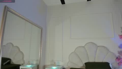 Snapshot of candaceowens chatting on October 19, 3:40 am candaceowens online show from October 19, 3:40 am