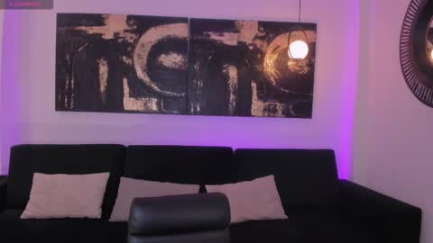  Candanse R  online show from February 4, 8:47 pm