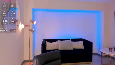 Snapshot of candaserussell chatting on July 7, 6:47 am Candanse R online show from July 7, 6:47 am