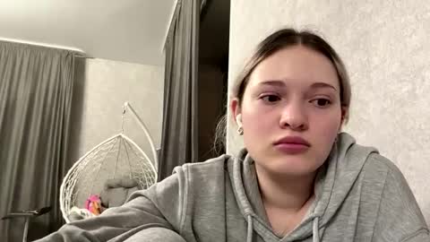 candelariahile online show from March 11, 2:34 pm