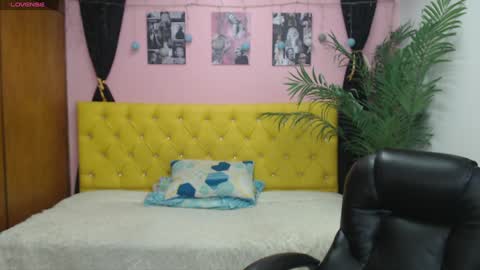 Snapshot of candiapole chatting on December 17, 1:16 pm Candy  online show from December 17, 1:16 pm