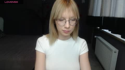 candicahoney online show from March 14, 12:43 pm