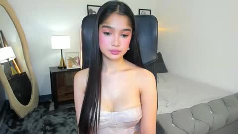 candiceferragamo online show from October 18, 5:14 pm