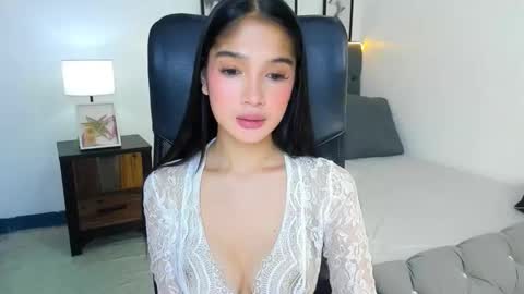 Snapshot of candiceferragamo chatting on January 10, 3:25 pm candiceferragamo online show from January 10, 3:25 pm