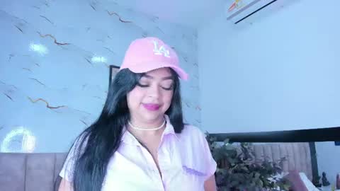 Snapshot of candicewayne chatting on June 18, 11:03 am CANDICE WAYNE online show from June 18, 11:03 am