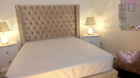 Candie  online show from October 28, 11:25 am