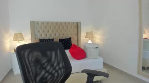 Candie  online show from November 23, 11:21 am