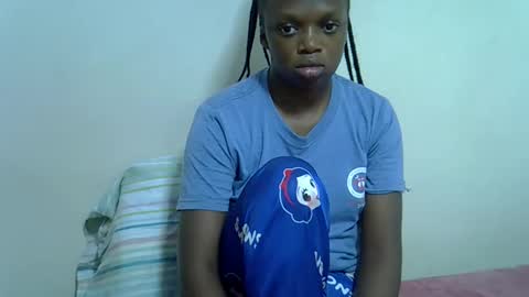 candiemaya online show from November 12, 8:15 am