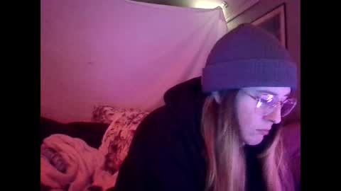 Candi online show from November 22, 9:19 am