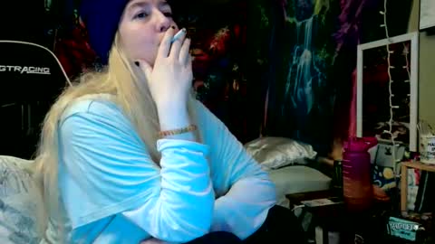 Snapshot of candismiths chatting on June 8, 4:13 am Candi online show from June 8, 4:13 am