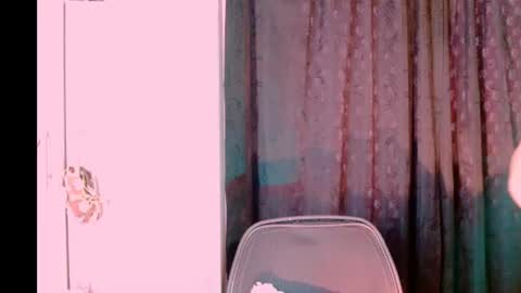 Snapshot of candy__beauty1 chatting on June 23, 4:05 pm candy online show from June 23, 4:05 pm