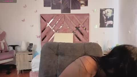 Snapshot of candy_chloe02 chatting on June 16, 6:49 am Im ChloeJoin The Fan Club online show from June 16, 6:49 am