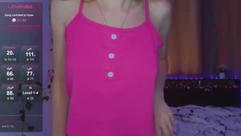 Snapshot of candy_flosse chatting on September 14, 9:08 am candy_flosse online show from September 14, 9:08 am