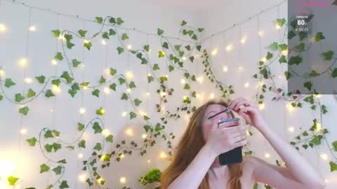 candy_flosse online show from June 11, 6:00 am