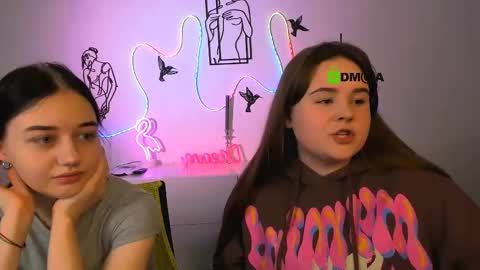 Snapshot of candy_flossie1 chatting on December 18, 6:08 am candy flossie1 online show from December 18, 6:08 am