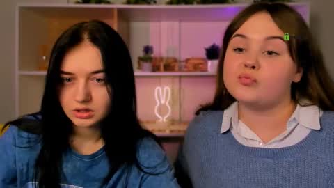 Snapshot of candy_flossie1 chatting on December 21, 7:32 pm candy flossie1 online show from December 21, 7:32 pm