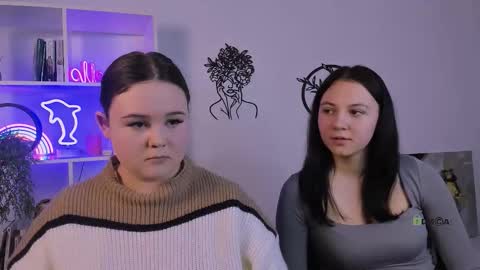 Snapshot of candy_flossie1 chatting on February 10, 7:18 pm candy flossie1 online show from February 10, 7:18 pm