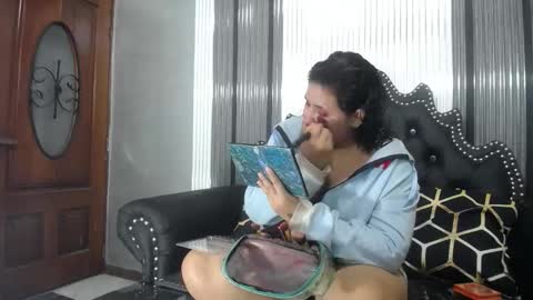 candy online show from November 28, 2:47 am