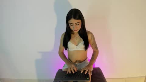 candy_hot_dirty_ online show from March 16, 6:23 pm