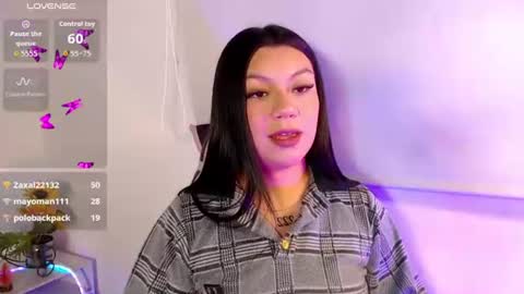 Snapshot of candy_kittengp chatting on June 11, 4:21 am Isabella online show from June 11, 4:21 am