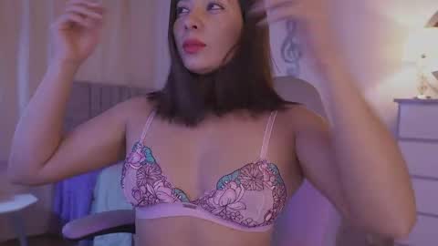 Snapshot of candy_li29 chatting on May 6, 2:51 am Jamie online show from May 6, 2:51 am