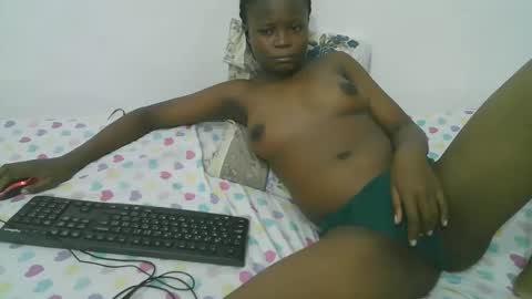 Snapshot of candy_lisah chatting on May 16, 7:34 pm Lisa online show from May 16, 7:34 pm