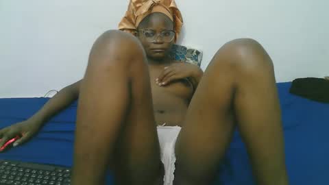 Snapshot of candy_lisah chatting on May 26, 6:48 pm Lisa online show from May 26, 6:48 pm