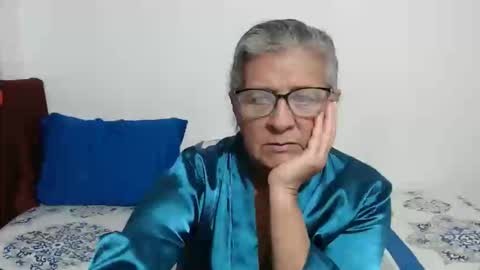 Snapshot of candy_mature_ chatting on May 5, 11:13 pm candy online show from May 5, 11:13 pm