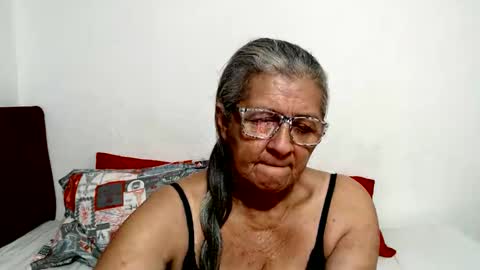 Snapshot of candy_mature_ chatting on June 1, 12:12 am candy online show from June 1, 12:12 am