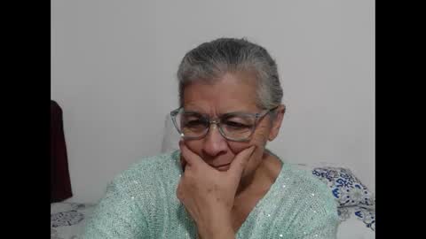 Snapshot of candy_mature_ chatting on June 8, 11:21 am candy online show from June 8, 11:21 am