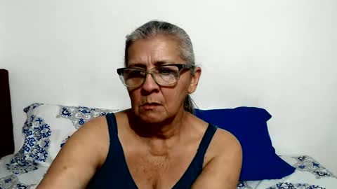 Snapshot of candy_mature_ chatting on June 15, 12:57 am candy online show from June 15, 12:57 am