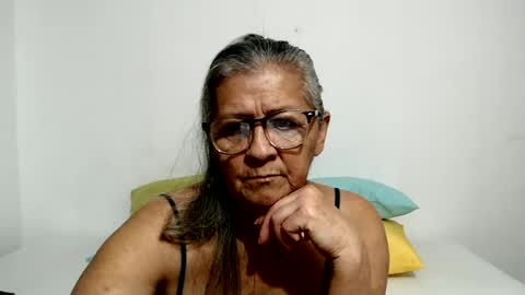Snapshot of candy_mature_ chatting on June 22, 10:07 pm candy online show from June 22, 10:07 pm