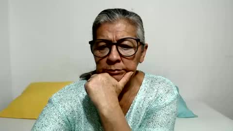 Snapshot of candy_mature_ chatting on June 23, 11:08 am candy online show from June 23, 11:08 am