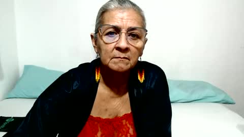 Snapshot of candy_mature_ chatting on July 4, 12:17 am candy online show from July 4, 12:17 am