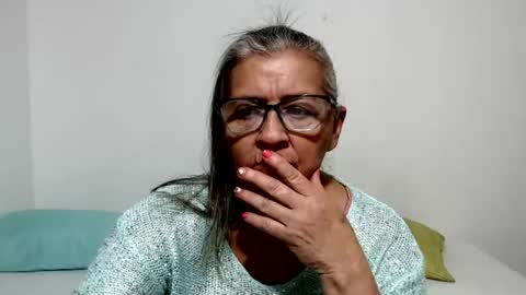 Snapshot of candy_mature_ chatting on July 6, 12:18 am candy online show from July 6, 12:18 am
