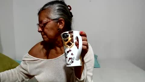 Snapshot of candy_mature_ chatting on July 13, 11:07 pm candy online show from July 13, 11:07 pm