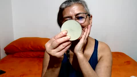 Snapshot of candy_mature_ chatting on July 22, 10:34 pm candy online show from July 22, 10:34 pm