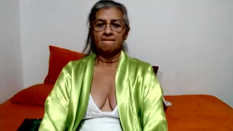 Snapshot of candy_mature_ chatting on July 24, 11:08 am candy online show from July 24, 11:08 am