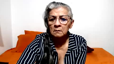 Snapshot of candy_mature_ chatting on July 27, 10:11 am candy online show from July 27, 10:11 am