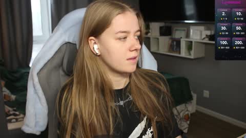 Megan online show from December 9, 10:32 am