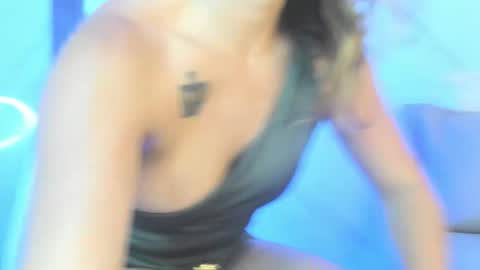 Snapshot of candy_plus chatting on March 28, 7:13 pm Candy plus online show from March 28, 7:13 pm