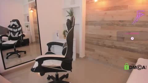 Snapshot of candy_summer28_ chatting on February 26, 7:35 pm CANDY online show from February 26, 7:35 pm